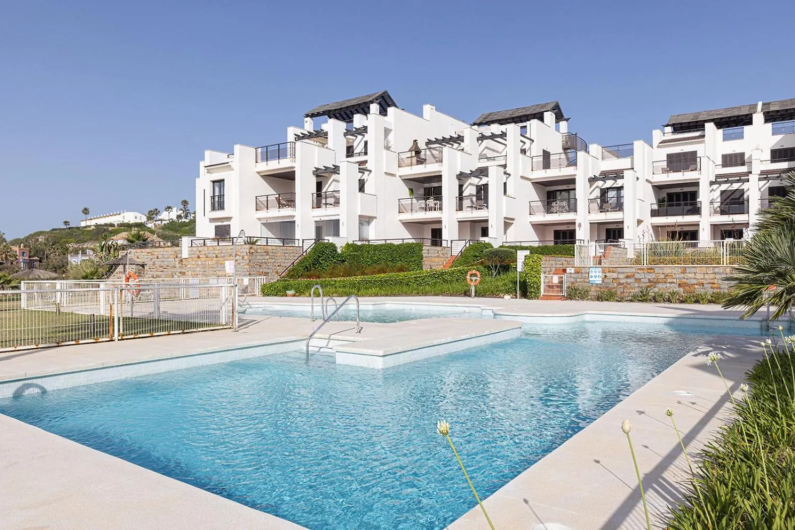 Sunrise Beach Front - Casares Del Mar 0*,