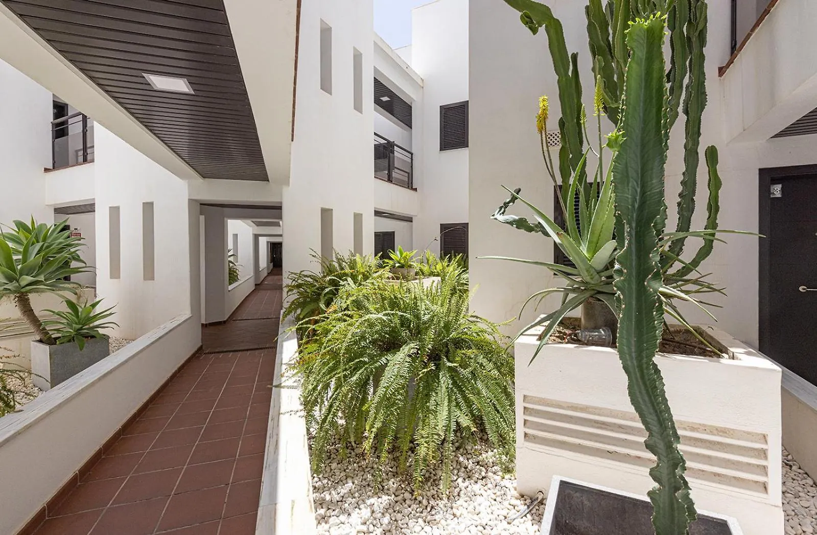 Sunrise Beach Front - Casares Del Mar